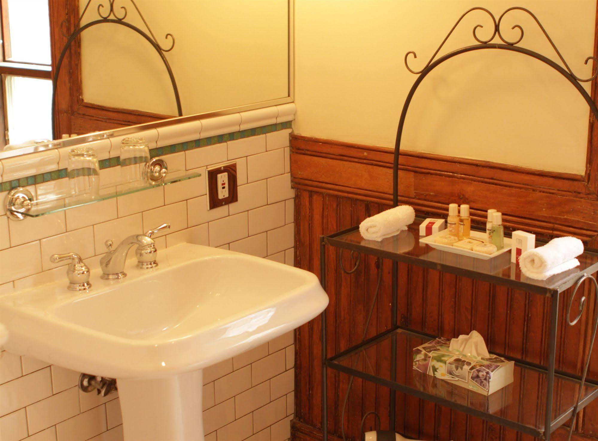 Auberge De La Place Royale Montreal Ngoại thất bức ảnh
