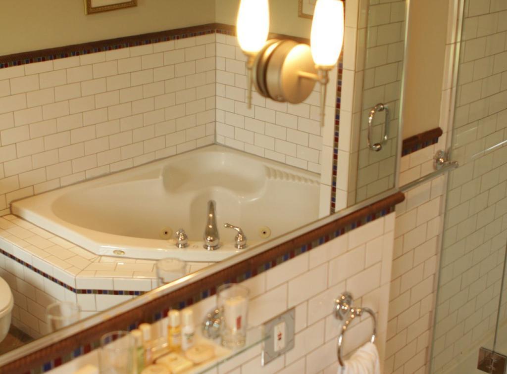 Auberge De La Place Royale Montreal Ngoại thất bức ảnh